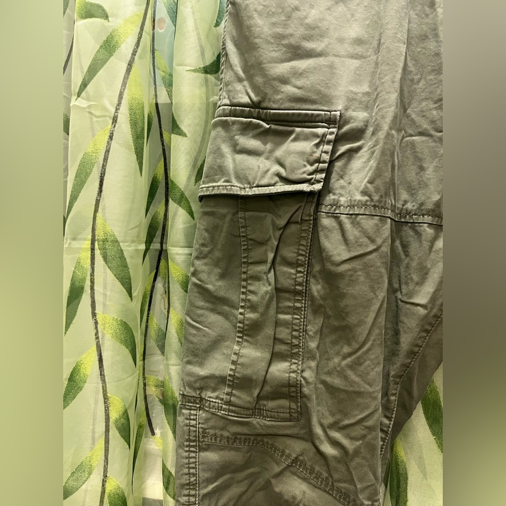 Green Cargo Pants - Picture 6 of 6